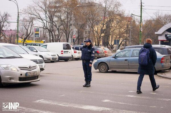 Foto - Negociatori în epoleți: Istoria unei polițiste Foto - Negociatori în epoleți: Istoria unei polițiste - Sputnik Moldova