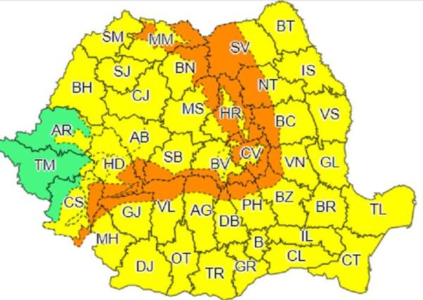 Avertizare meteo: cod galben şi portocaliu – ploi şi ninsori Avertizare meteo: cod galben şi portocaliu – ploi şi ninsori - Sputnik Moldova-România