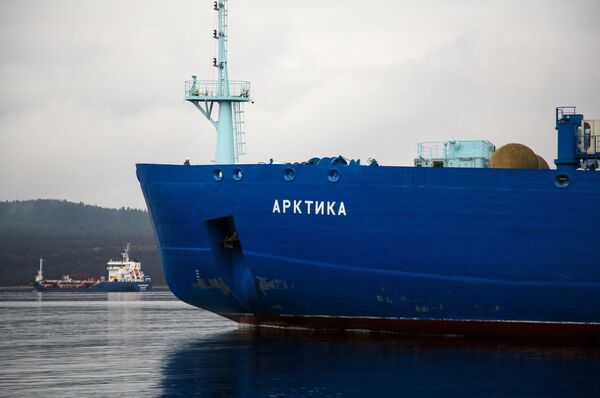 Прибытие атомного ледокола Арктика в порт Мурманска - Sputnik Молдова