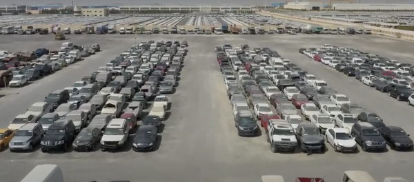 Bentley, Ferrari, Lamborghini: гигантская свалка брошенных авто - Sputnik Молдова