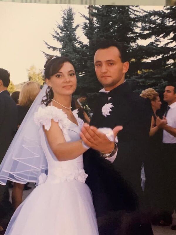 Galina Dodon: Ne întindeam pe iarbă și ne uitam la stele Galina Dodon: Ne întindeam pe iarbă și ne uitam la stele - Sputnik Moldova