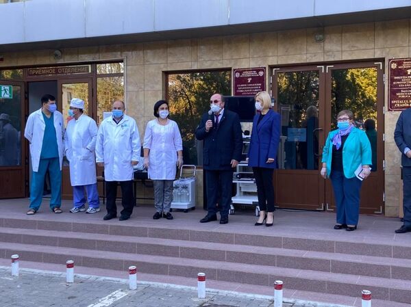 Церемония передачи помощи от Татарстана больнице в Чадыр-Лунге.  - Sputnik Молдова