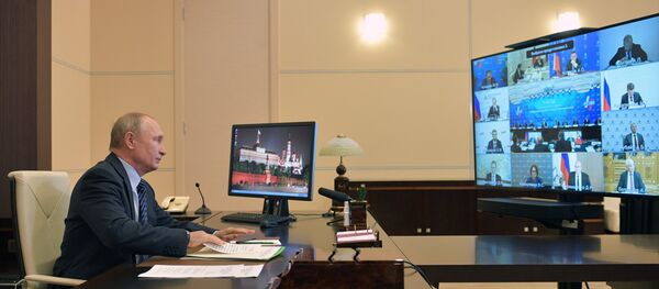 Рабочая встреча президента РФ В. Путина с членами правления РСПП Рабочая встреча президента РФ В. Путина с членами правления РСПП - Sputnik Moldova-România