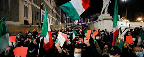 Proteste la Roma, Italia împotriva restricțiilor impuse din cauza răspândirii coronavirusului - Sputnik Moldova