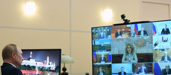 Президент РФ В. Путин провел совещание с членами правительства РФ - Sputnik Молдова