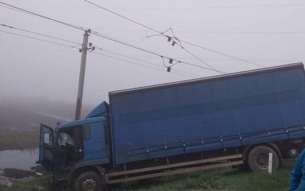 Accident rutier cu impact asupra rețelelor electrice - Sputnik Moldova