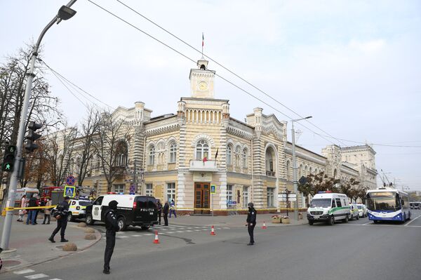 Imagini de la Primăria Chișinău: Alertă cu bombă - Sputnik Moldova