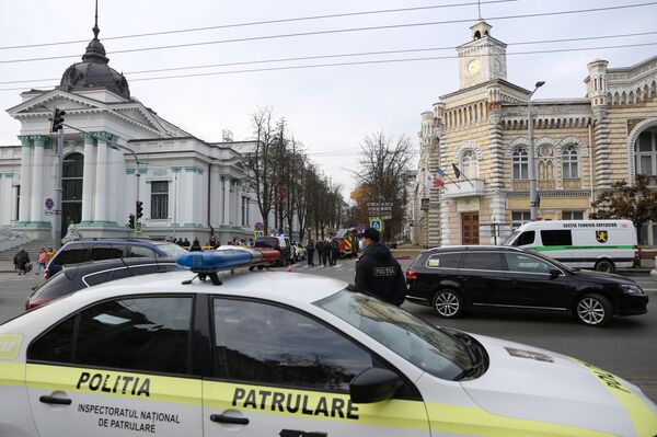 Imagini de la Primăria Chișinău: Alertă cu bombă - Sputnik Moldova