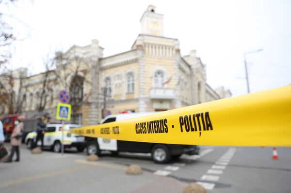 Imagini de la Primăria Chișinău: Alertă cu bombă - Sputnik Moldova