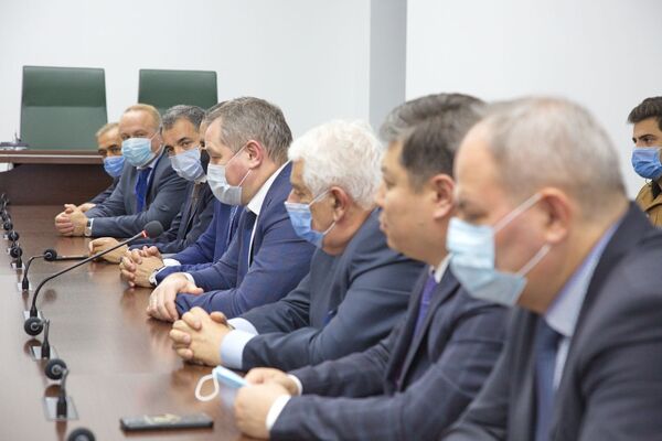 Video, foto: Observatorii internaționali au sosit la Comrat Video, foto: Observatorii internaționali au sosit la Comrat - Sputnik Moldova