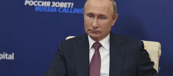 Путин оценил предложение Лукашенко изменить Конституцию Беларуси Путин оценил предложение Лукашенко изменить Конституцию Беларуси - Sputnik Молдова