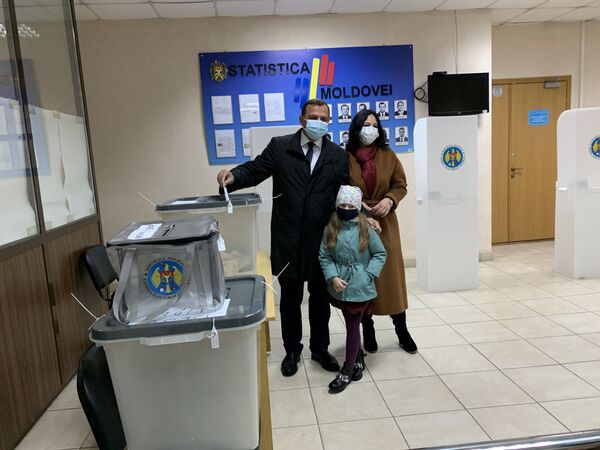 Андрей Нэстасе на выборах президента Молдавии - Sputnik Moldova