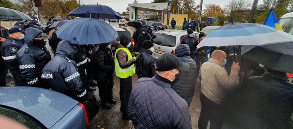 Остановлены автобусы, которые следовали со стороны Приднестровья - Sputnik Moldova