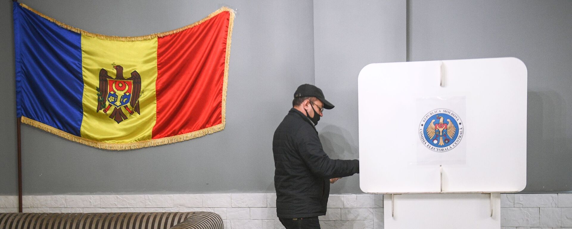 Голосование на выборах президента Молдавии в Москве - Sputnik Молдова, 1920, 09.06.2021