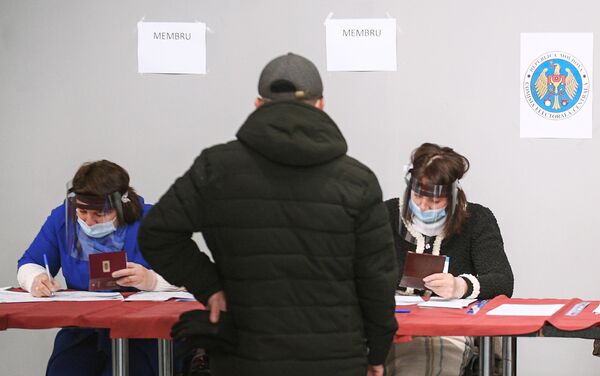 Comisia Electorală pentru alegerea președintelui Republicii Moldova la Casa Centrală a Artiștilor din Moscova.
 - Sputnik Moldova
