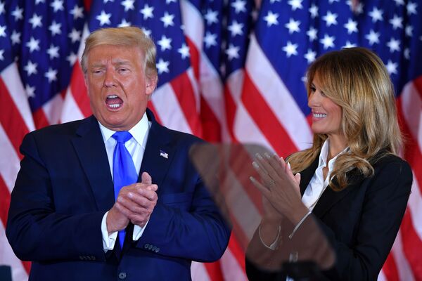 Дональд Трамп и Мелания Трамп в Белом доме в день выборов в США. - Sputnik Молдова