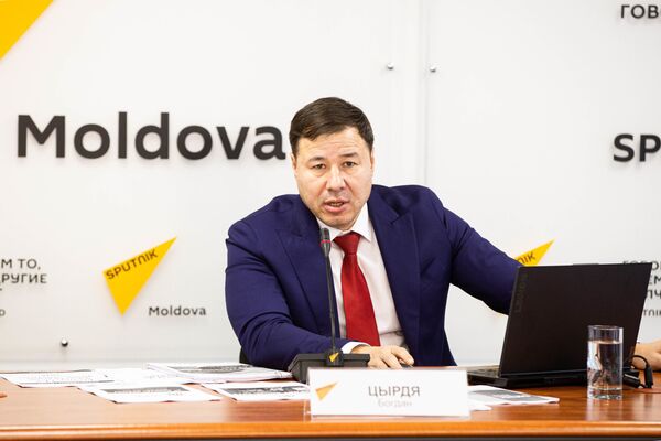 Scopul unor ONG-uri este să arate că „Dodon e rău” - deputat Scopul unor ONG-uri este să arate că „Dodon e rău” - deputat - Sputnik Moldova