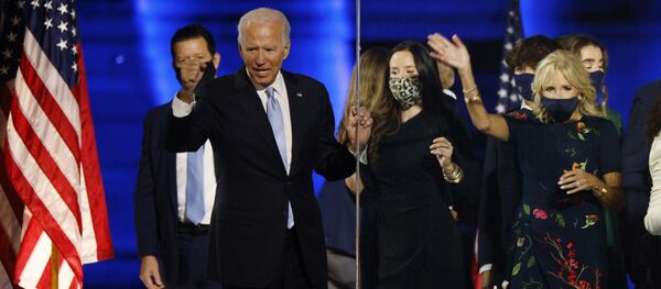 Кандидат в президенты от демократов Джо Байден - Sputnik Молдова