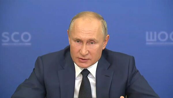 Путин пообещал, что скоро будет зарегистрирована третья российская вакцина от коронавируса - Sputnik Молдова