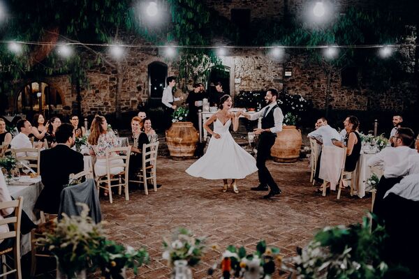 Снимок итальянского фотографа Mirko Turatti, ставший финалистом в категории DANCE FLOOR в конкурсе 2020 International Wedding Photographer of the Year  - Sputnik Moldova-România