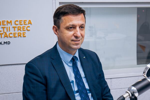Второй тур выборов президента Молдовы: в стране наступил день тишины Второй тур выборов президента Молдовы: в стране наступил день тишины - Sputnik Молдова