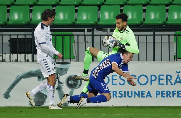 Без контрольных выстрелов: Молдова и Россия разошлись нулевой ничьей - Sputnik Молдова