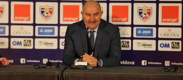 Главный тренер сборной России Станислав Черчесов - Sputnik Молдова