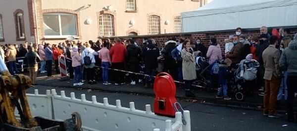 Rânduri enorme la secția de votare din Kassel, Germania  - Sputnik Moldova