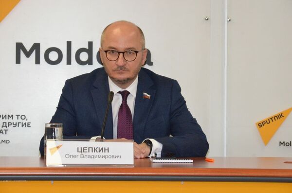 Наблюдатели о выборах в Молдове: активность избирателей очень высокая Наблюдатели о выборах в Молдове: активность избирателей очень высокая - Sputnik Молдова