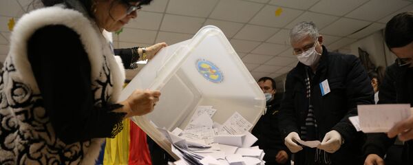 Închiderea secțiilor de votare Închiderea secțiilor de votare - Sputnik Moldova