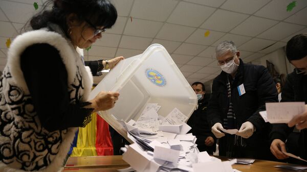 Închiderea secțiilor de votare - Sputnik Moldova-România
