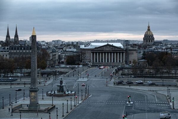 Вид сверху на площадь Согласия и здание Национального собрания в Париже, Франция - Sputnik Молдова