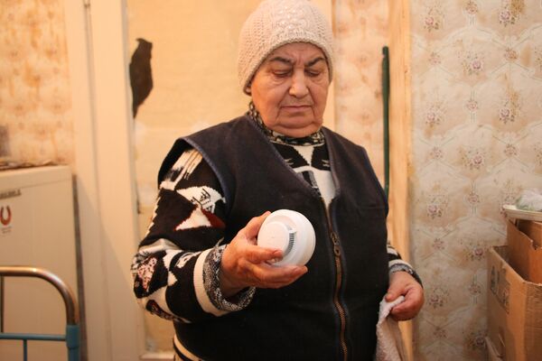 Батарейка или жизнь – в Гагаузии перестают работать датчики дыма в домах пожилых людей Батарейка или жизнь – в Гагаузии перестают работать датчики дыма в домах пожилых людей - Sputnik Молдова