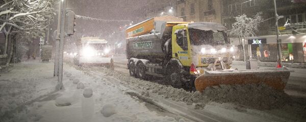 Ninsoare în București - Sputnik Moldova-România