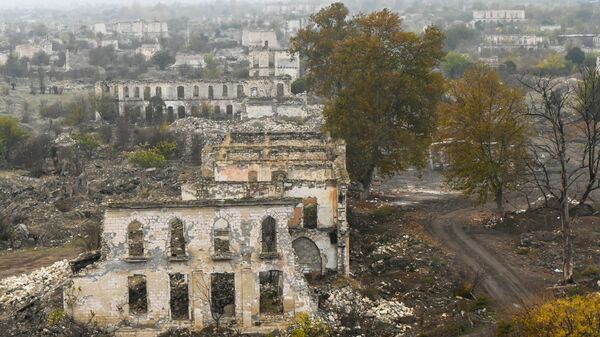 Вид разрушенной части города Агдам - Sputnik Moldova-România