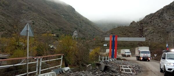 Доставка гуманитарной помощи в Степанакерт - Sputnik Молдова