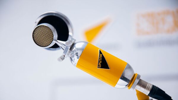 Микрофон в студии радио Sputnik - Sputnik Moldova