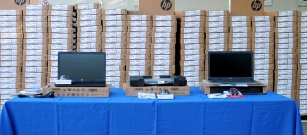 Партия ноутбуков, которые будут переданы учебным заведениям Гагаузии - Sputnik Молдова