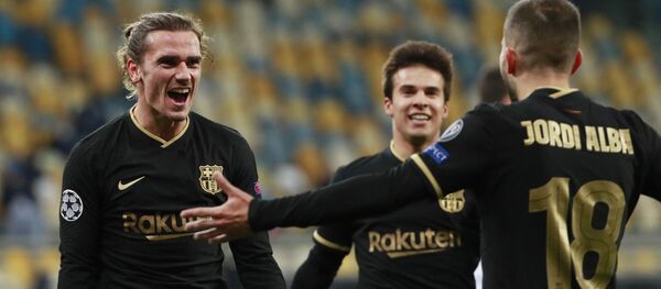 Champions League - Group G - Dynamo Kyiv v FC Barcelona - Sputnik Moldova-România