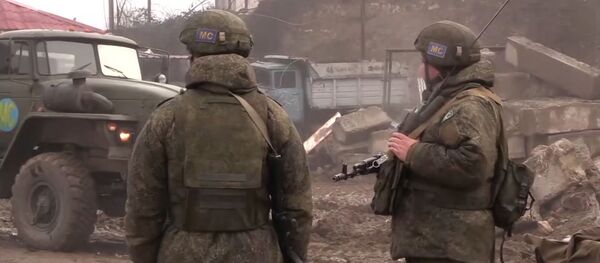 Российские миротворцы следят за безопасностью в Лачинском коридоре - Sputnik Молдова