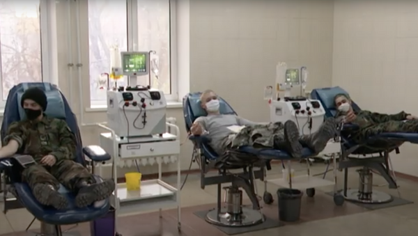 Soldații moldoveni donează sânge şi plasmă pentru tratamentul Covid-19 - Sputnik Moldova