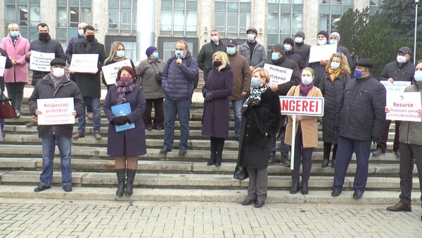 Primarii din țară au venit să protesteze la Chișinău  - Sputnik Moldova