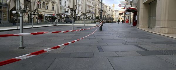 Закрытые кафе в пешеходной зоне. - Sputnik Moldova