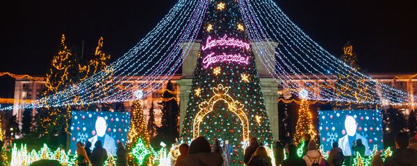 Inaugurarea pomului de Crăciun Inaugurarea pomului de Crăciun - Sputnik Moldova