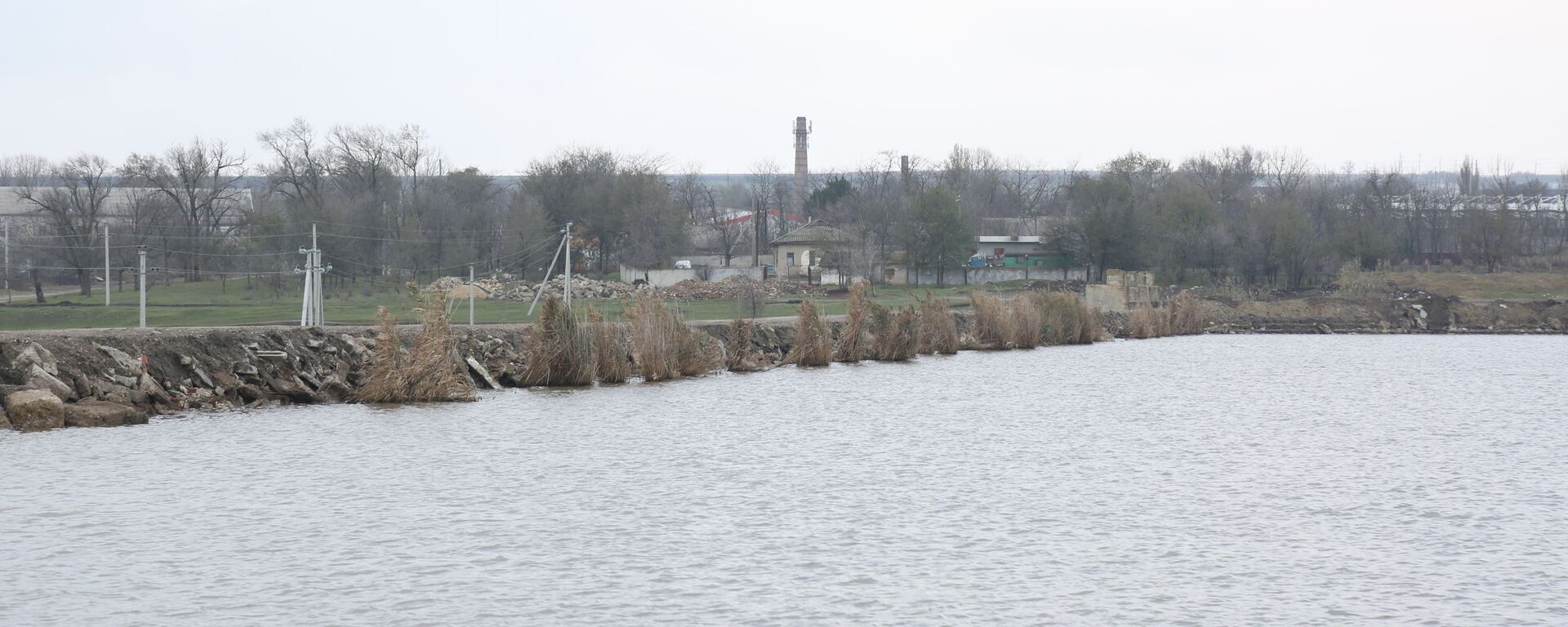 Barajul lacului Comrat - Sputnik Moldova, 1920, 02.12.2020