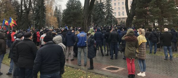 Акция протеста перед парламентом Молдовы - Sputnik Moldova
