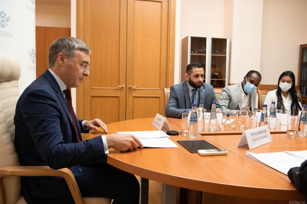 Universitățile rusești sunt gata să ajute studenții străini Universitățile rusești sunt gata să ajute studenții străini - Sputnik Moldova