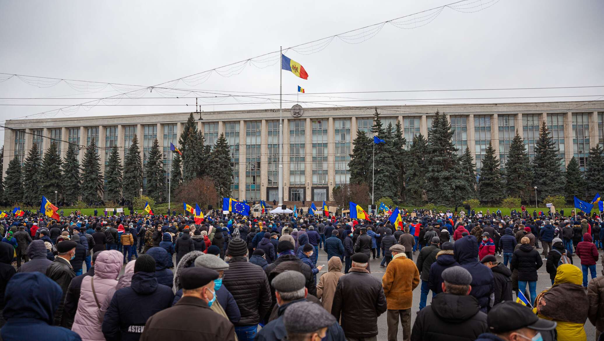 Молдавия 2022. Протесты в Молдавии 2022. Протесты в Молдове сейчас. Митинг в Кишиневе. Протесты против президента Молдова.