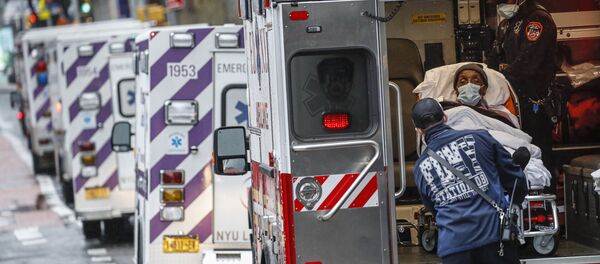 Пациент скорой помощи в Нью-Йорке - Sputnik Moldova