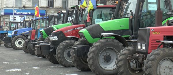Протест аграриев в Кишиневе: что происходит в центре столицы – видео Протест аграриев в Кишиневе: что происходит в центре столицы – видео - Sputnik Молдова